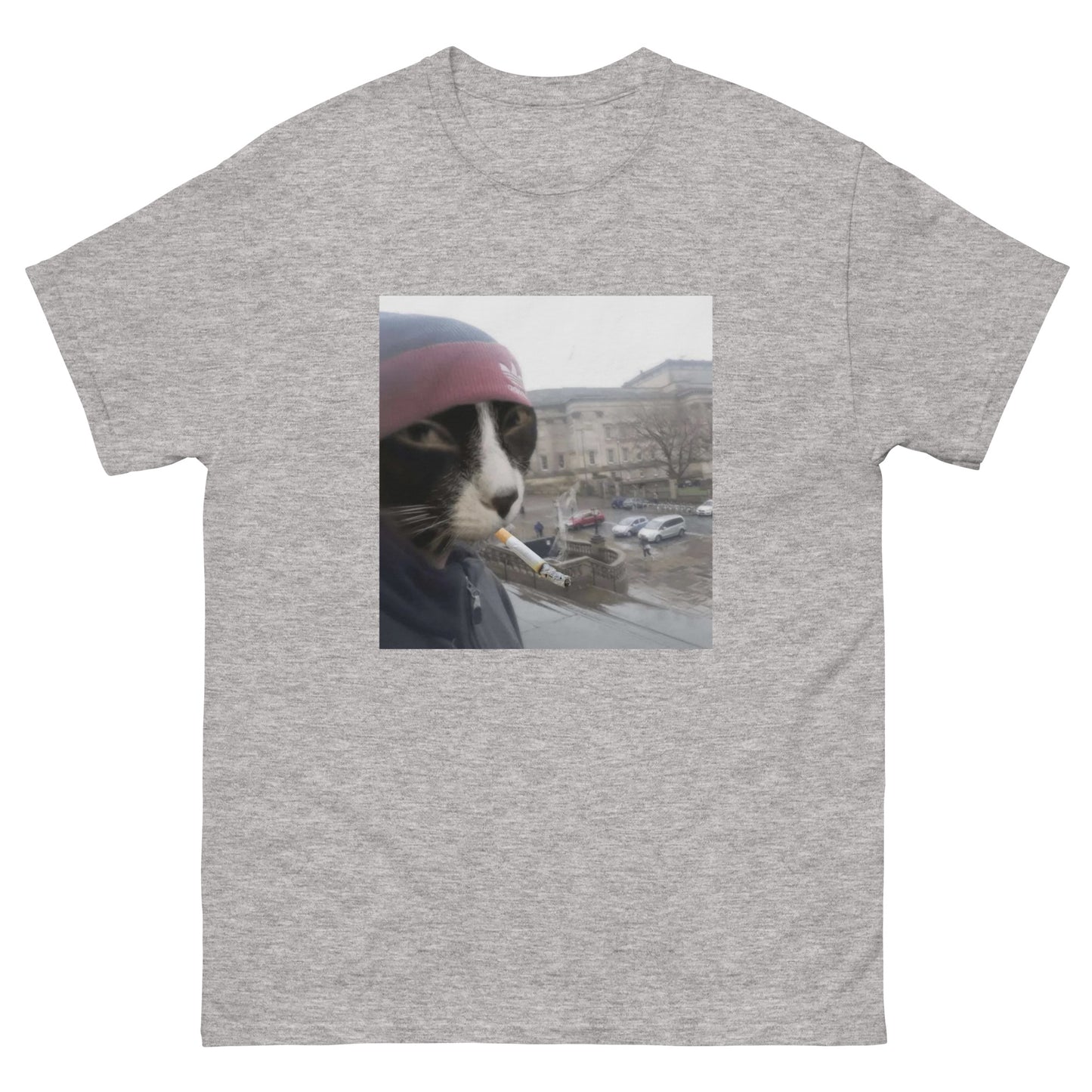 CHILL CAT WITH CIGARETTE TEE